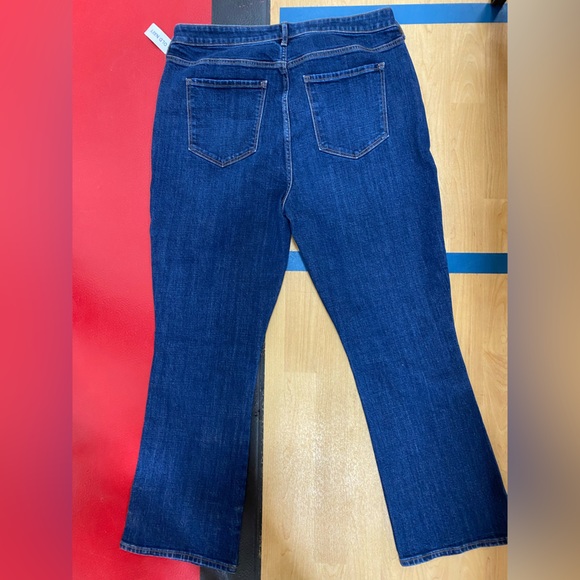 Old Navy High Rise Vintage Cropped Flare, NWT size 14 - Picture 2 of 2